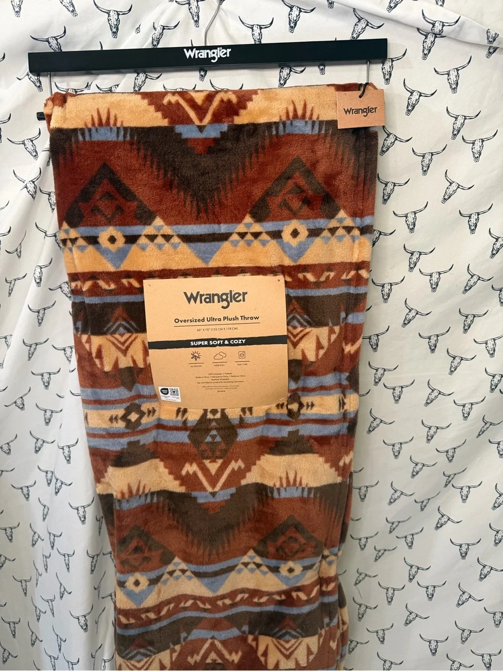 Wrangler Aztec Oversized Plush Throw Blanket - Brown & Blue